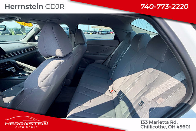 Used 2024 Hyundai Elantra SEL FWD image 9
