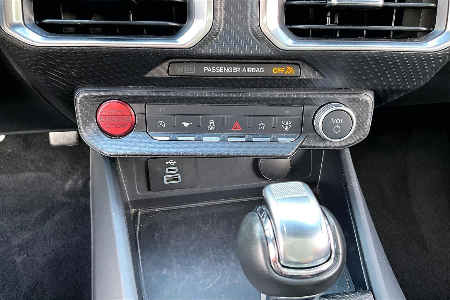 Used 2025 Ford Mustang Premium RWD image 31