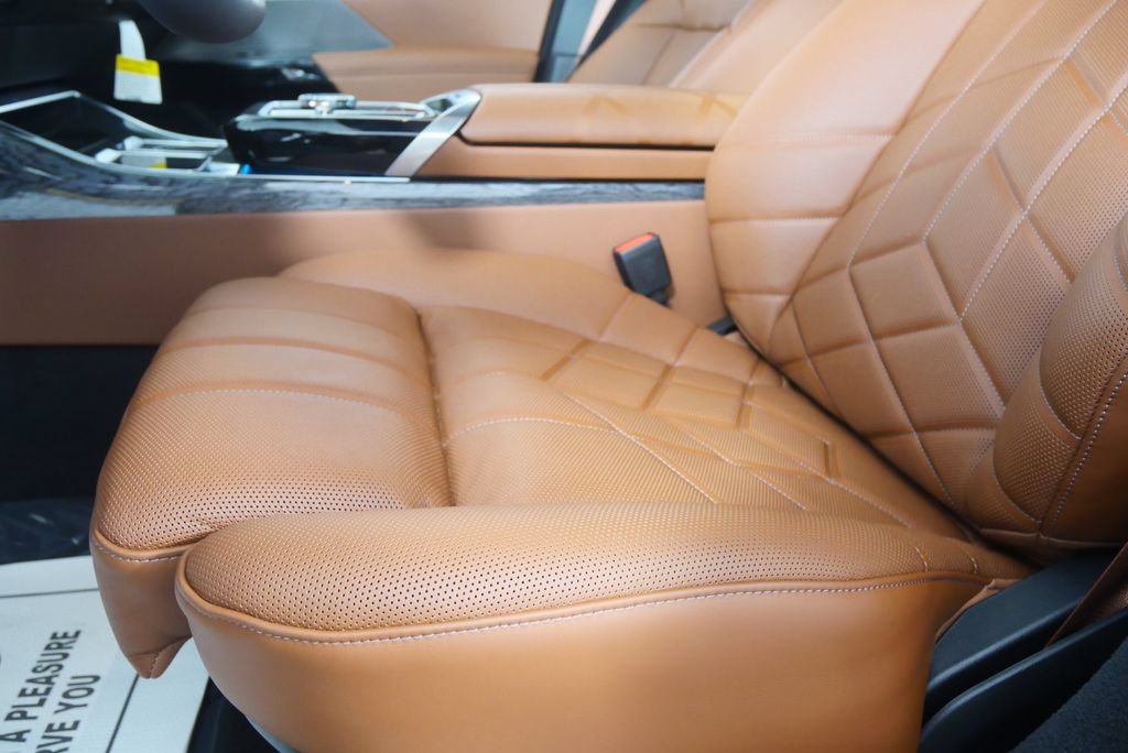 New 2026 BMW 740i xDrive AWD/4WD image 9