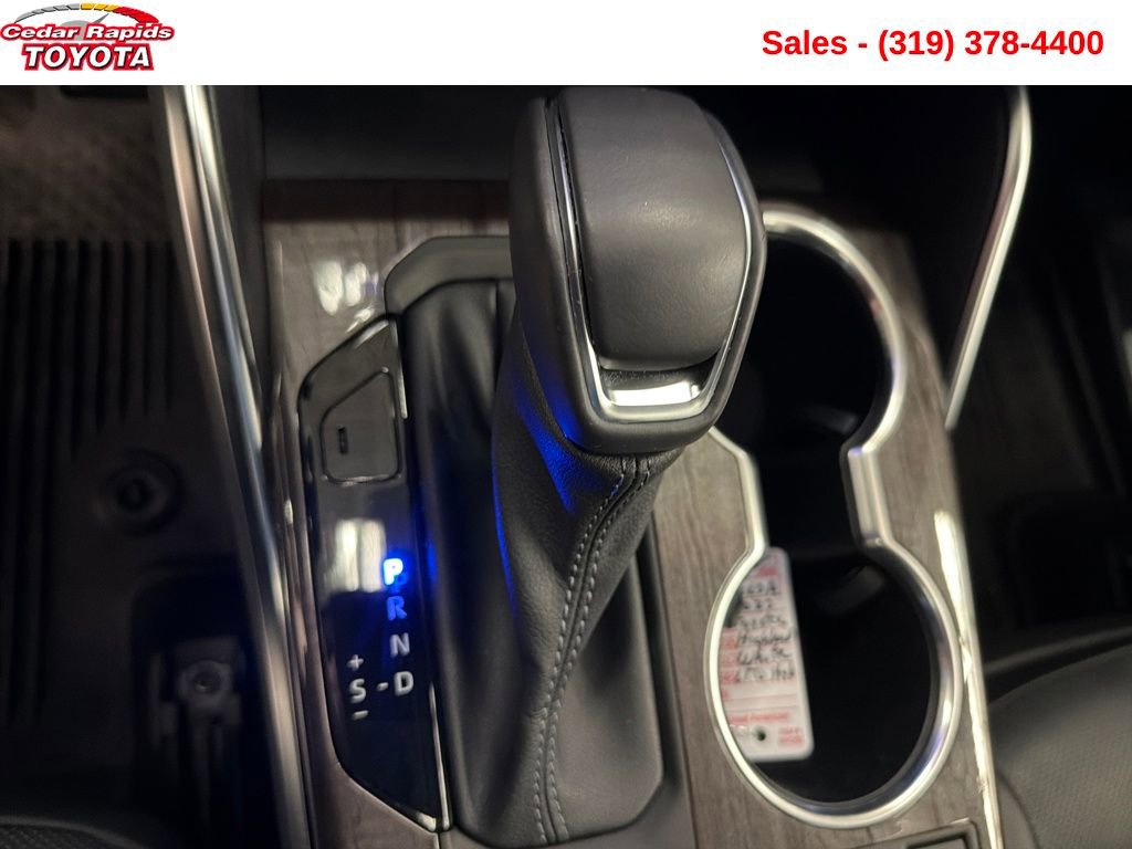 Used 2023 Toyota Highlander Limited image 25