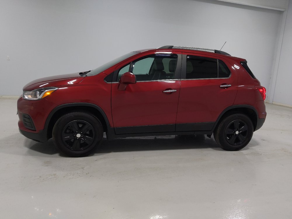 Used 2020 Chevrolet Trax LT w/ LT Convenience Package AWD/4WD image 2