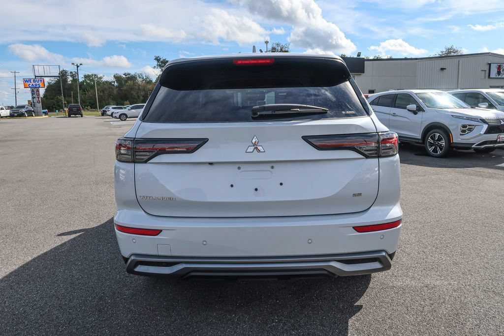 New 2025 Mitsubishi Outlander SE AWD/4WD image 10