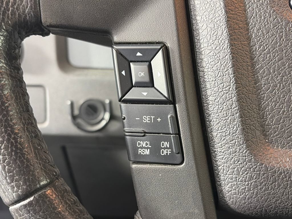 Used 2014 Ford F150 XLT w/ Equipment Group 302A Luxury AWD/4WD image 17