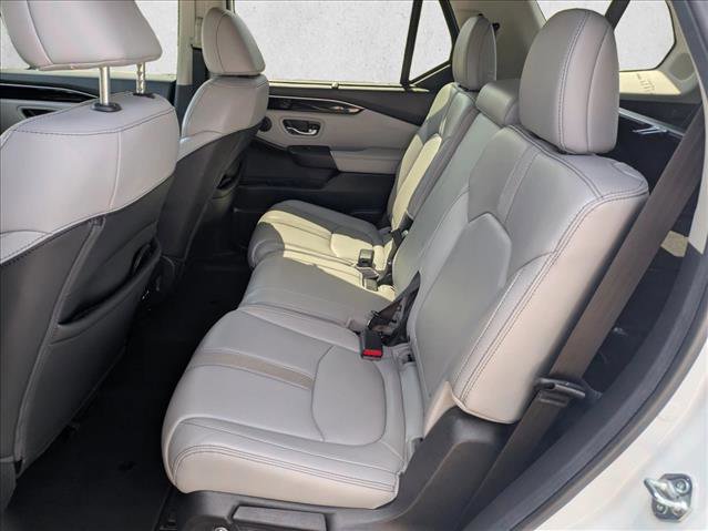 Used 2024 Honda Pilot Touring image 17