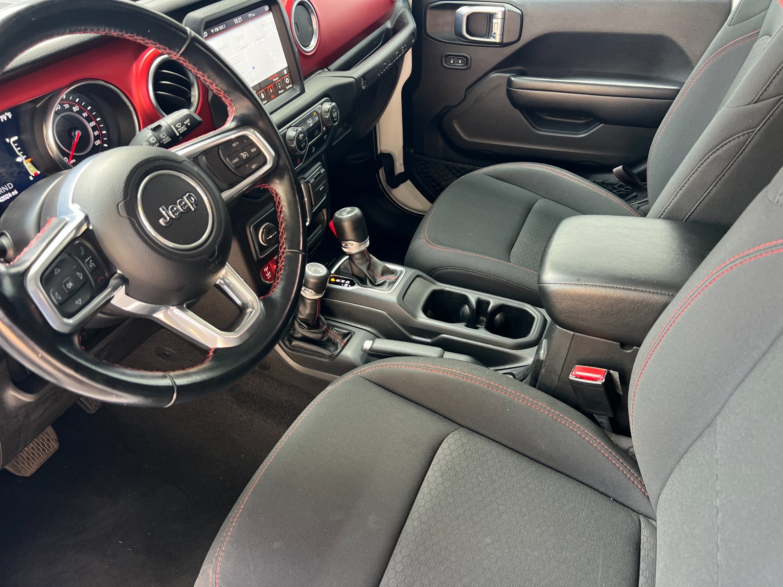 Used 2021 Jeep Wrangler Unlimited Rubicon AWD/4WD image 10