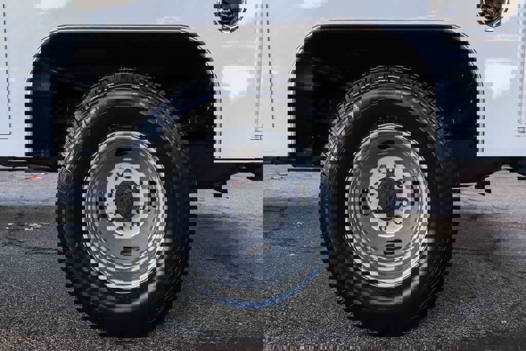 New 2026 Ford F350 XL w/ XL Chrome Package image 10