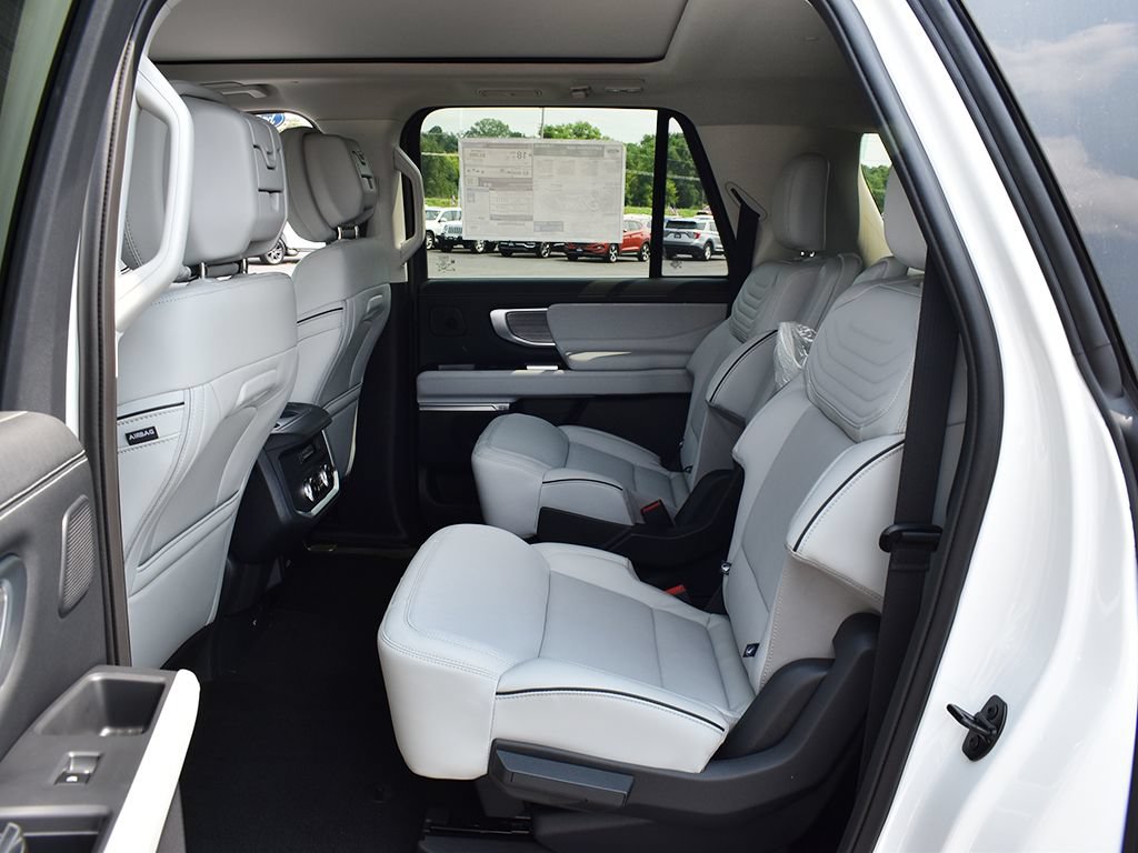 New 2027 Ford Expedition Max Platinum w/ Platinum Ultimate Package AWD/4WD image 6