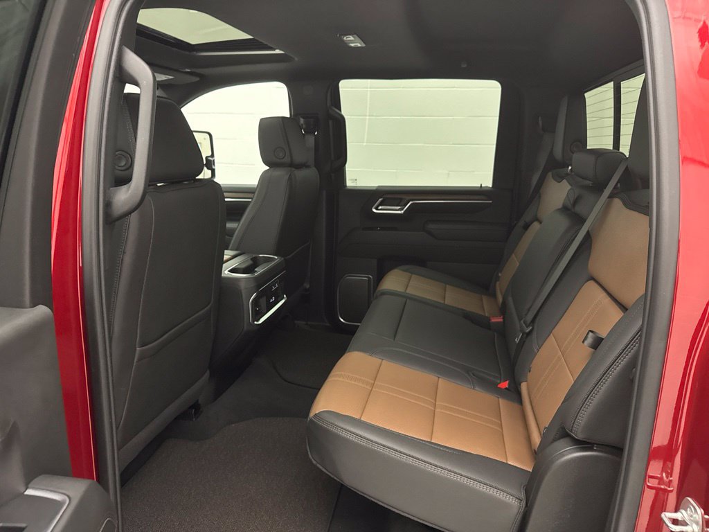 Used 2025 Chevrolet Silverado 2500 High Country w/ High Country Premium Package AWD/4WD image 55