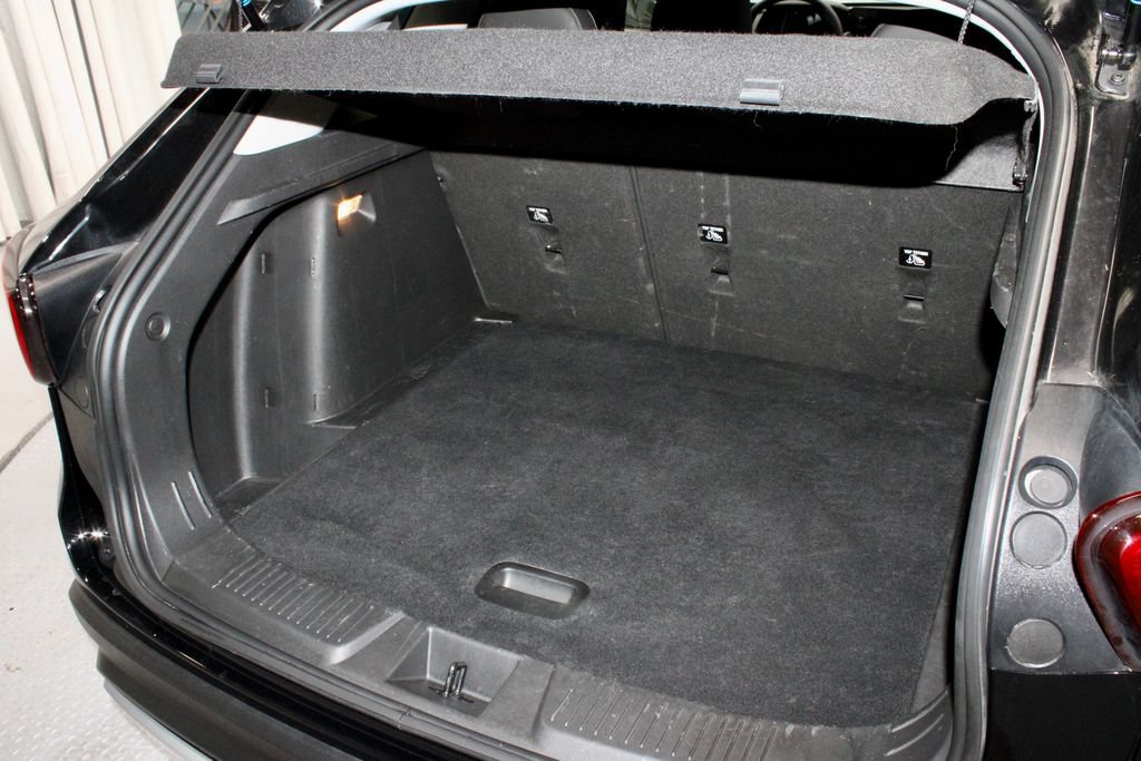 Used 2025 Chevrolet Trax LT FWD image 14