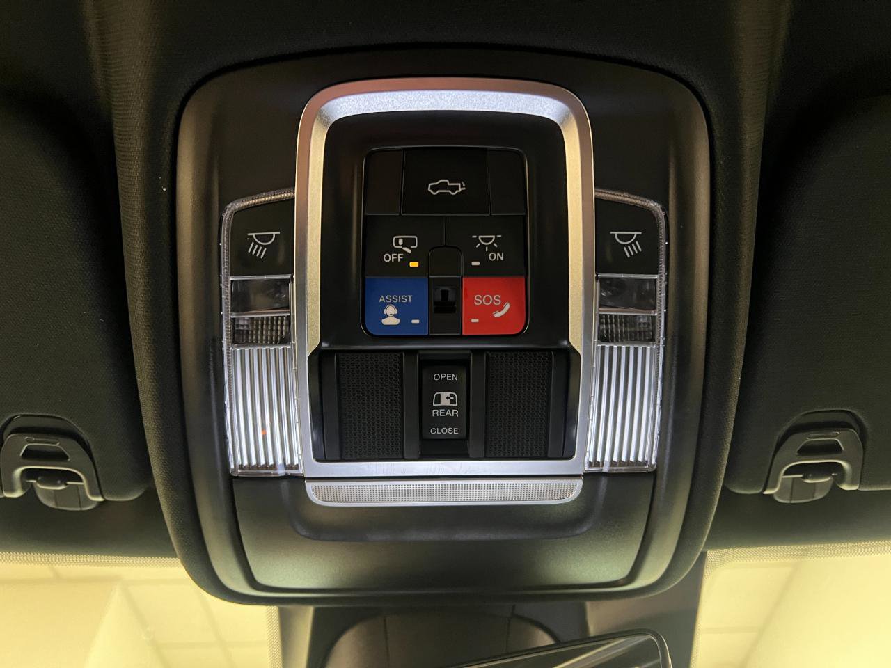 Used 2022 RAM 1500 Limited w/ Body Color Bumper Group AWD/4WD image 43