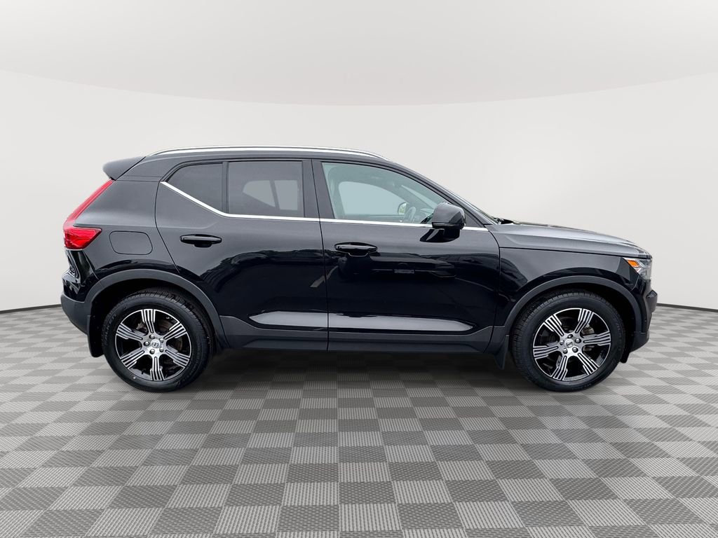 Used 2022 Volvo XC40 T5 Inscription w/ Advanced Package AWD/4WD image 3