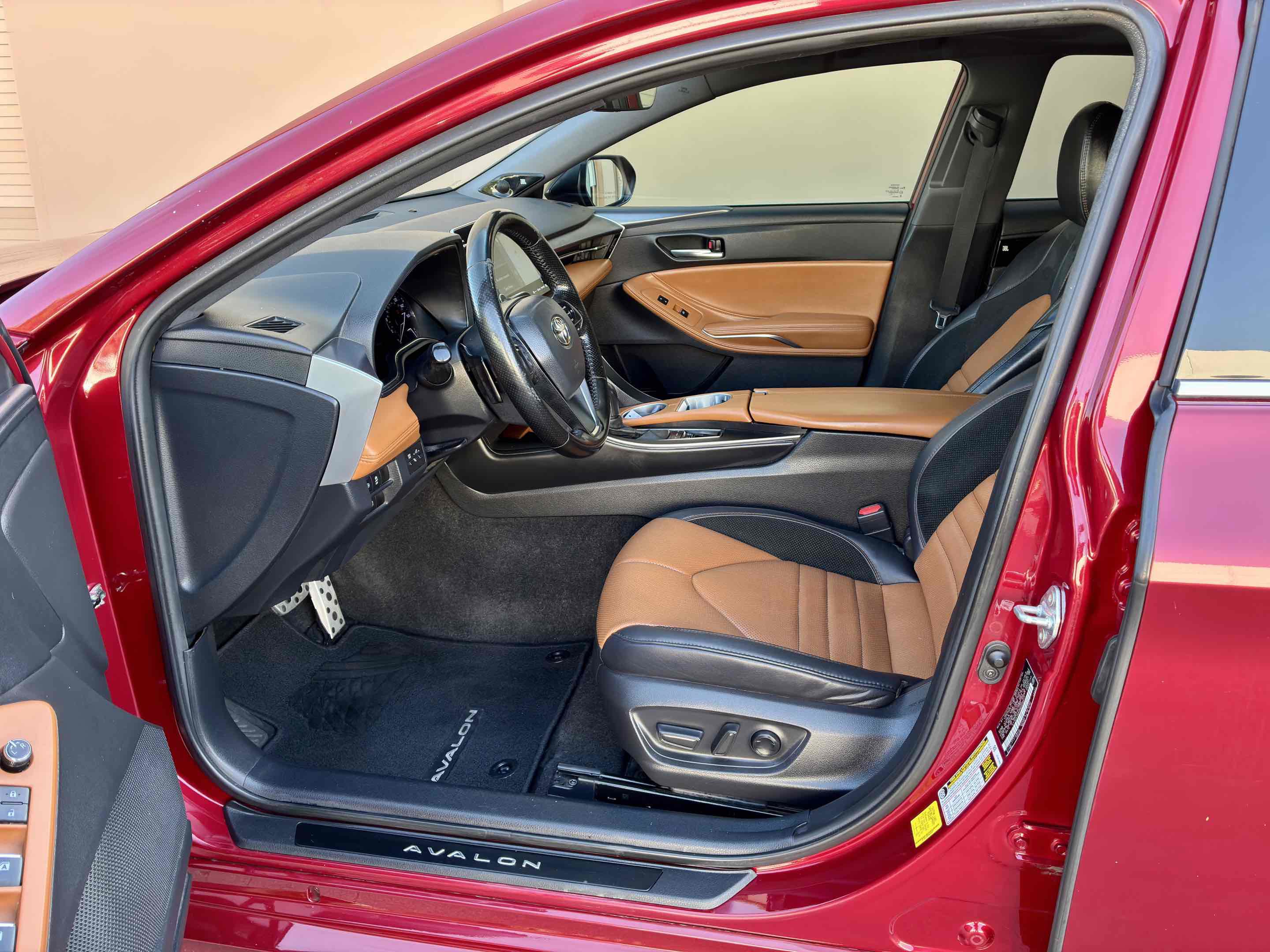 Used 2021 Toyota Avalon XSE w/ Carpet Mat Package (TMS) FWD image 44