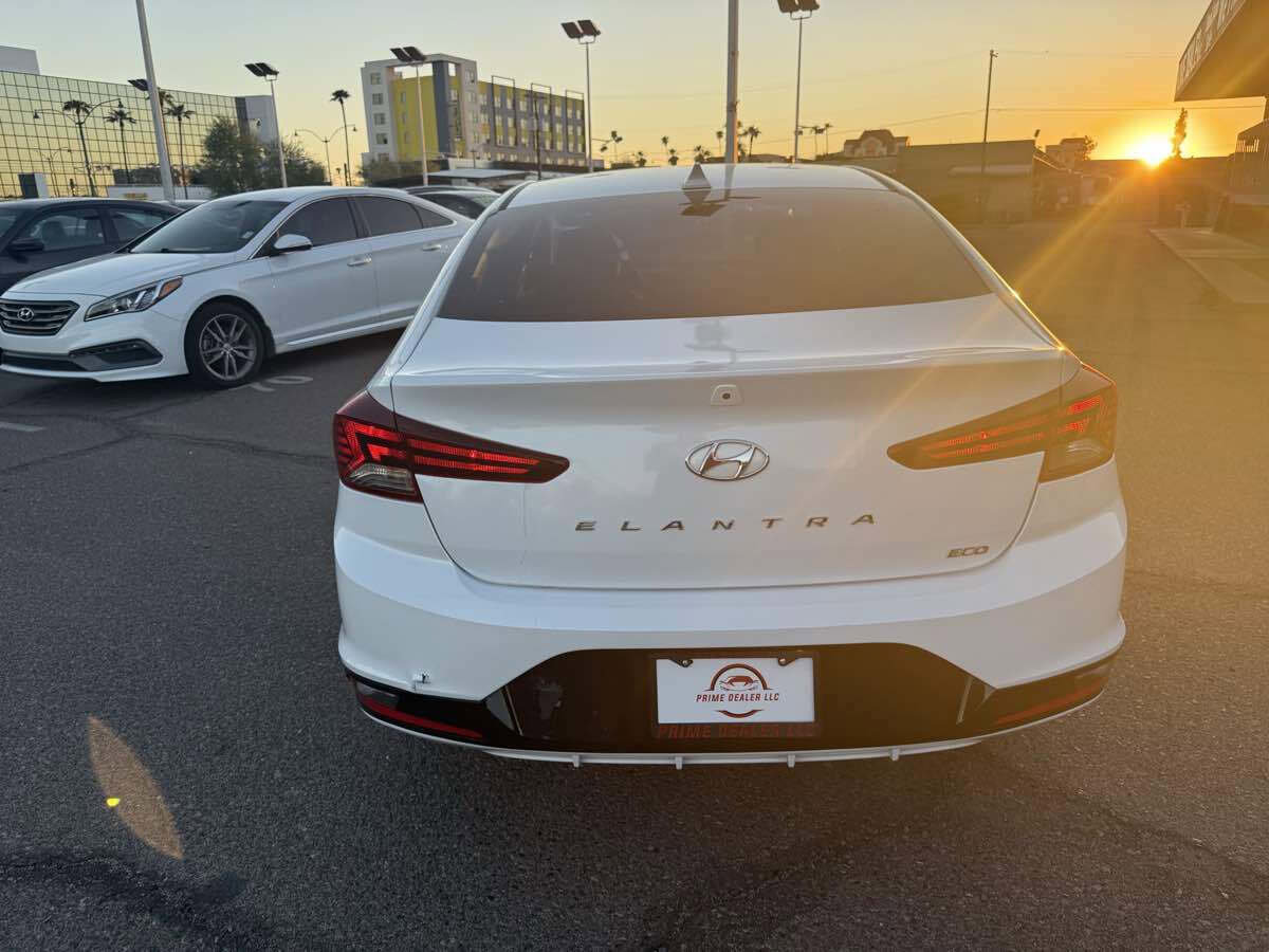 Used 2020 Hyundai Elantra ECO image 4