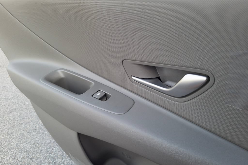 New 2026 Hyundai Elantra SE FWD image 16