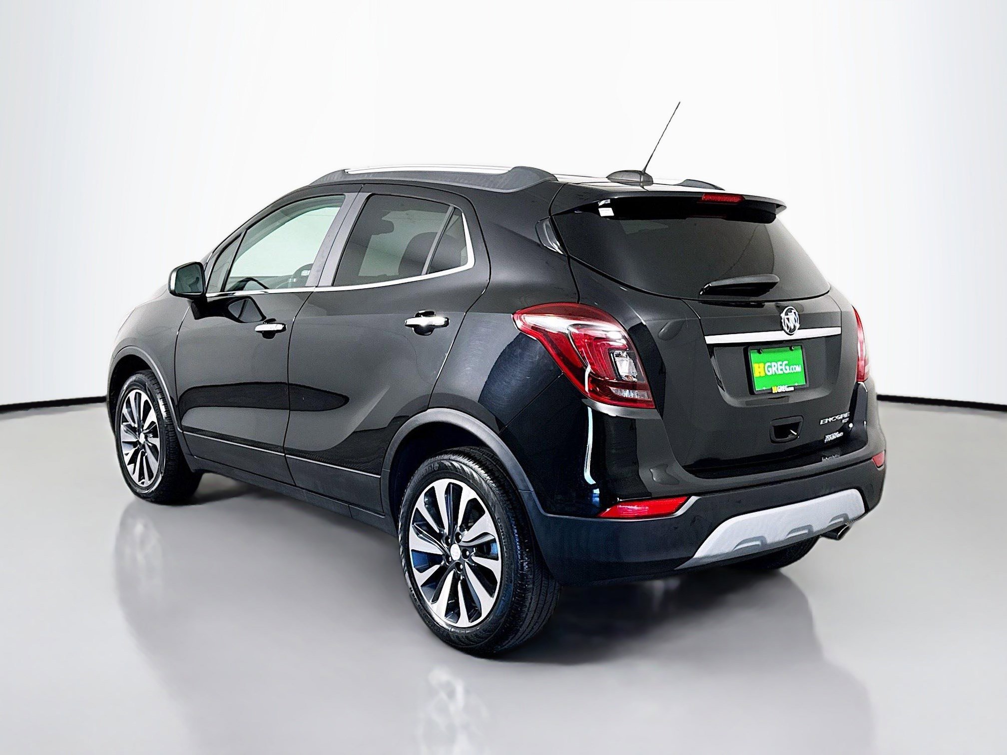 Used 2021 Buick Encore Preferred AWD/4WD image 7