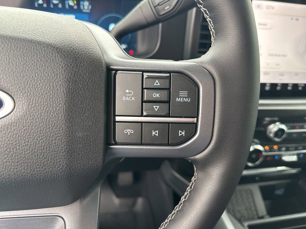 New 2026 Ford F250 Lariat w/ Black Appearance Package image 20