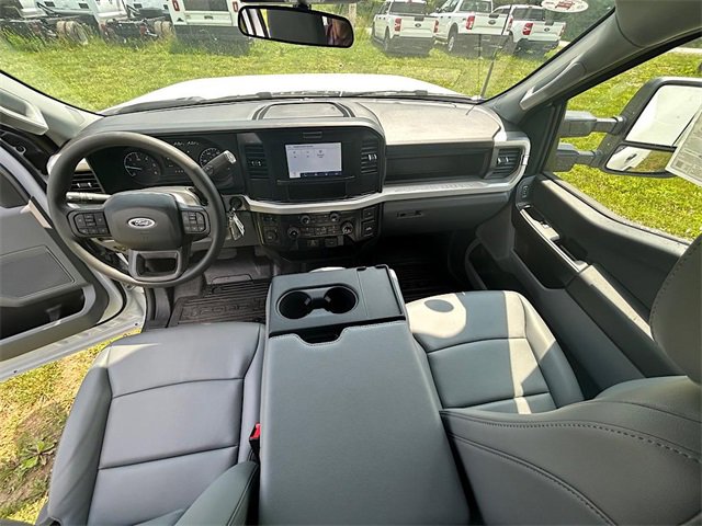 New 2025 Ford F350 XL w/ XL Chrome Package image 22