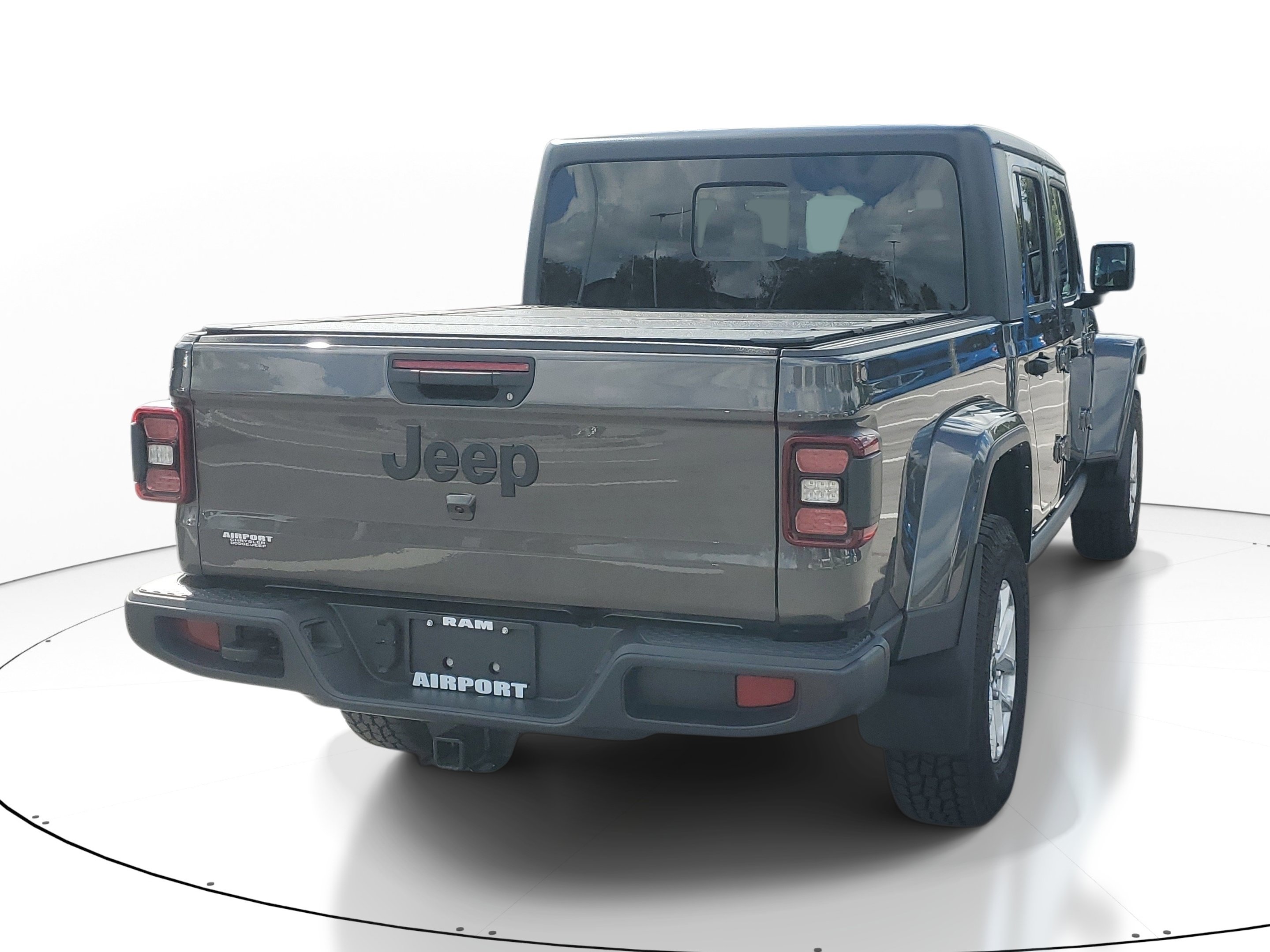 Used 2025 Jeep Gladiator Sport AWD/4WD image 6