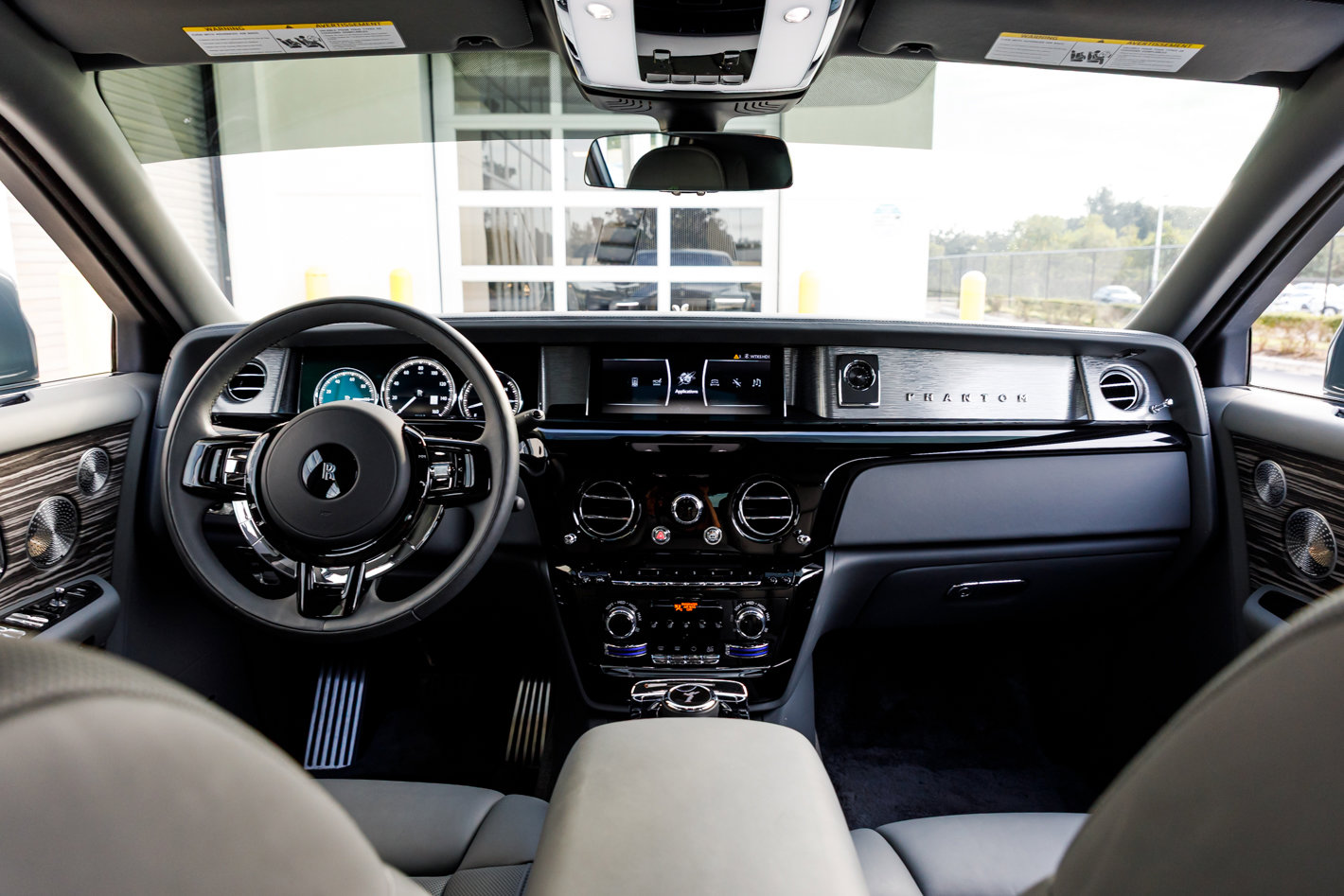 Certified 2023 Rolls-Royce Phantom Sedan w/ The Phantom Package image 25