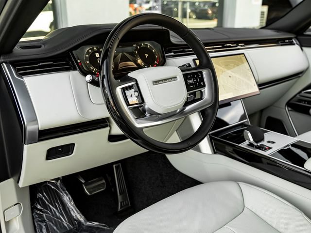New 2026 Land Rover Range Rover Long Wheelbase Autobiography AWD/4WD image 16
