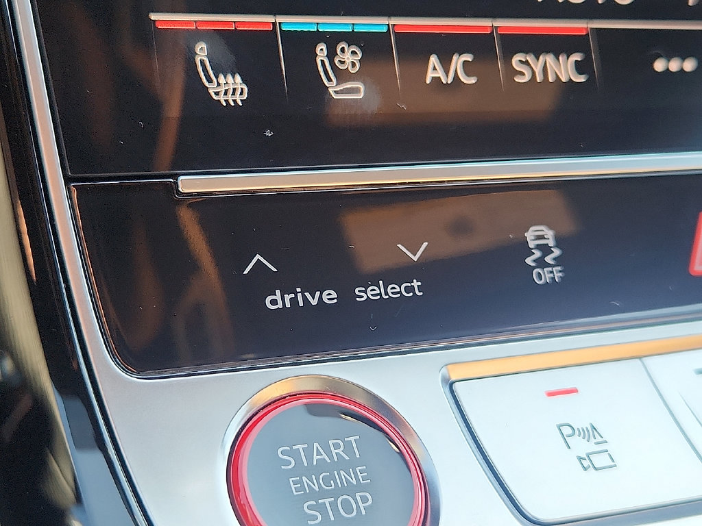 Certified 2026 Audi S8 AWD/4WD image 26
