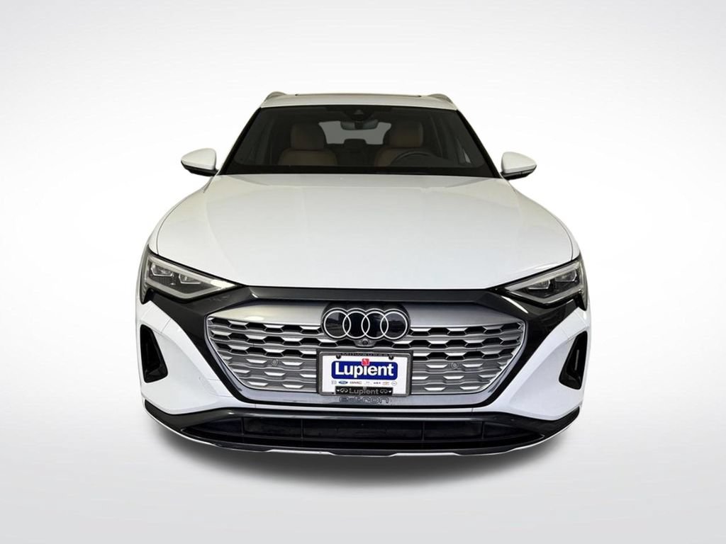 Used 2024 Audi Q8 e-tron Premium Plus w/ Premium Plus Package AWD/4WD image 12