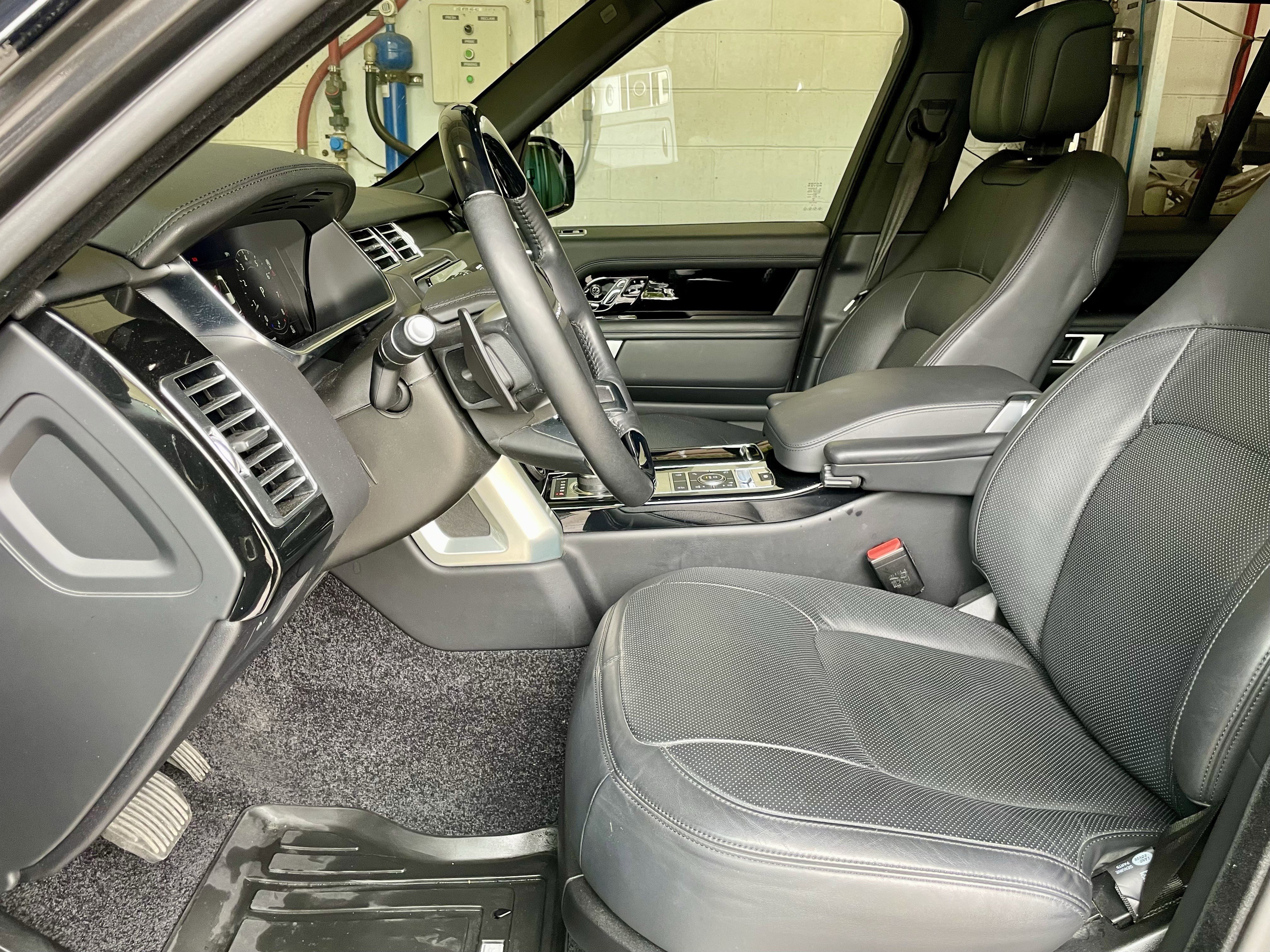 Used 2020 Land Rover Range Rover HSE AWD/4WD image 14