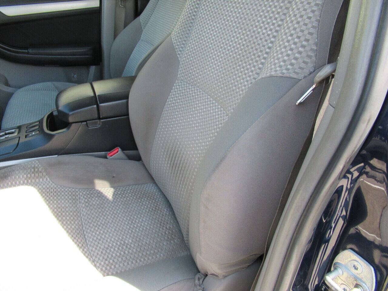 Used 2006 Toyota 4Runner SR5 AWD/4WD image 16
