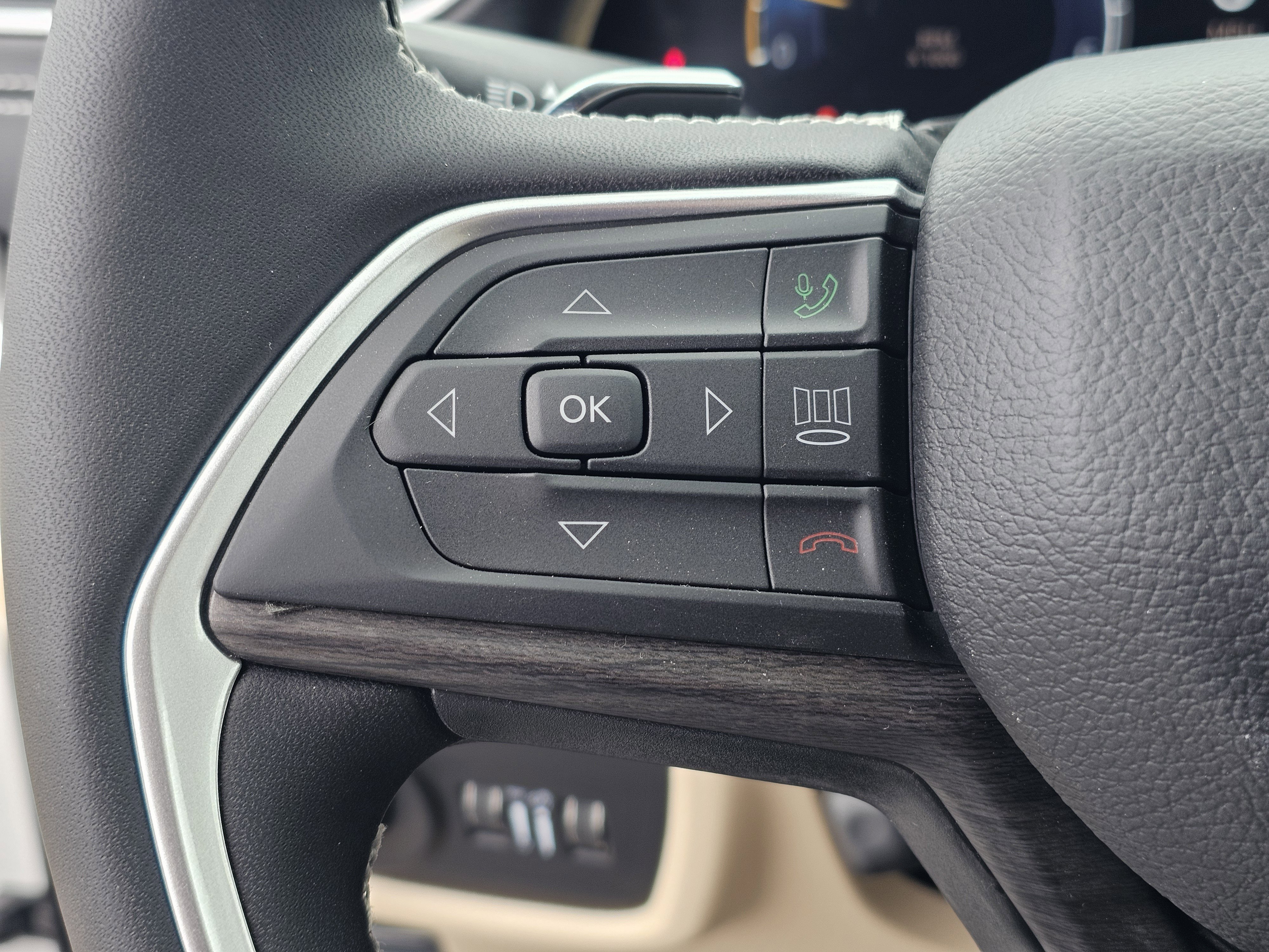 New 2025 Jeep Grand Cherokee Limited w/ Luxury Tech Group II image 20