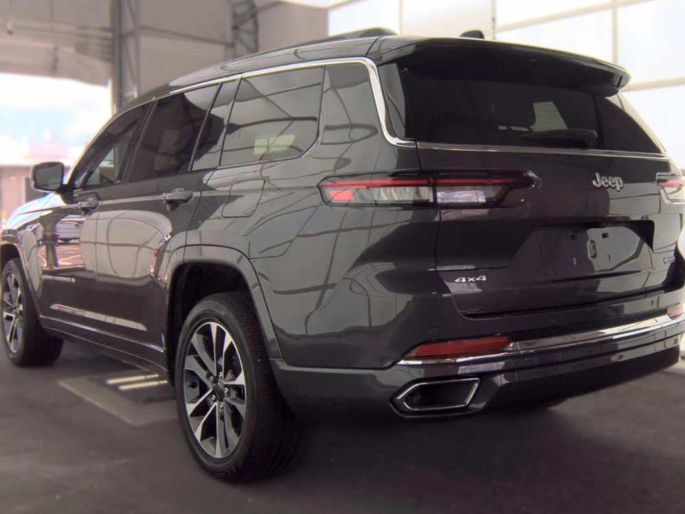 Used 2024 Jeep Grand Cherokee L Overland AWD/4WD image 6