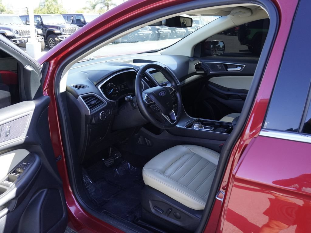 Used 2020 Ford Edge SEL w/ Convenience Package FWD image 32