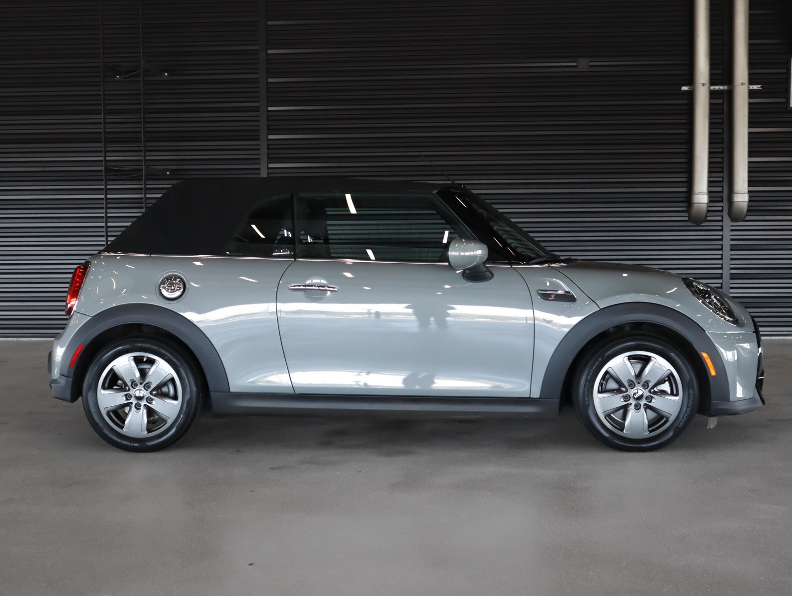 Used 2022 MINI Cooper S FWD image 17