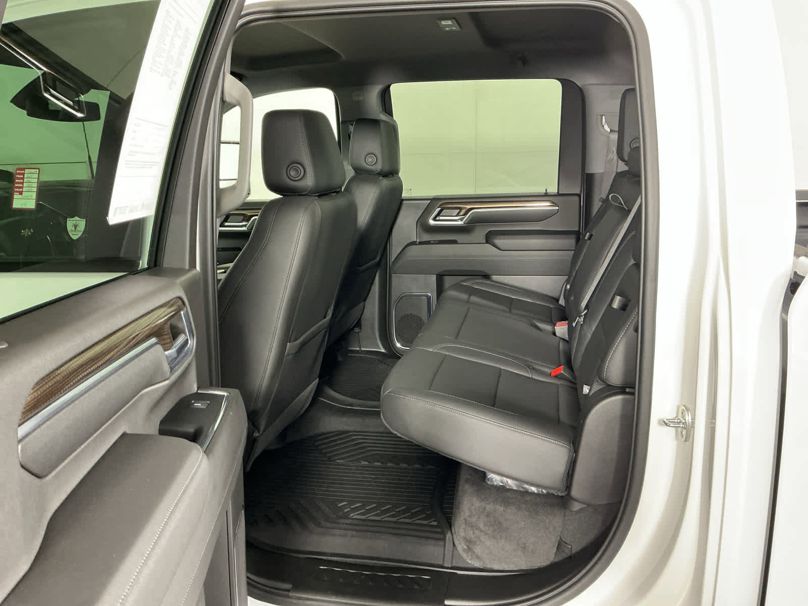 Used 2024 Chevrolet Silverado 3500 LT w/ Convenience Package image 24