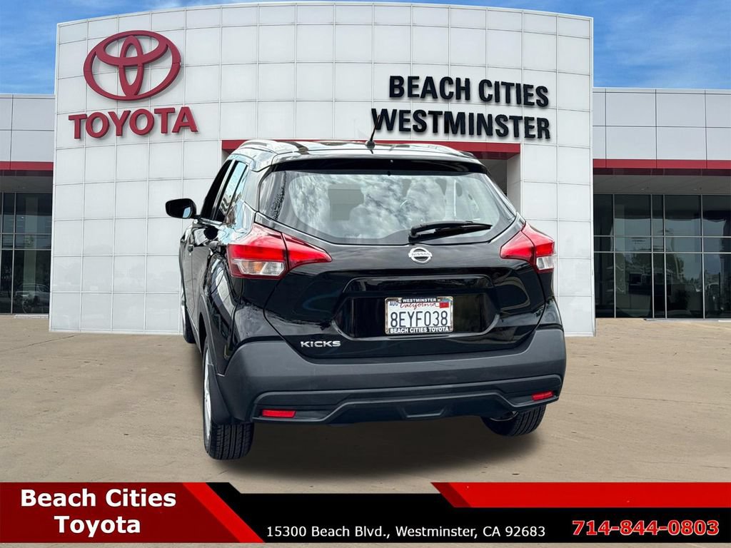 Used 2018 Nissan Kicks S FWD image 9