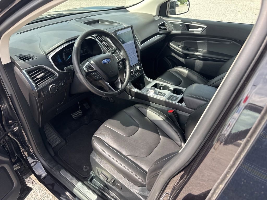 Used 2021 Ford Edge Titanium image 22