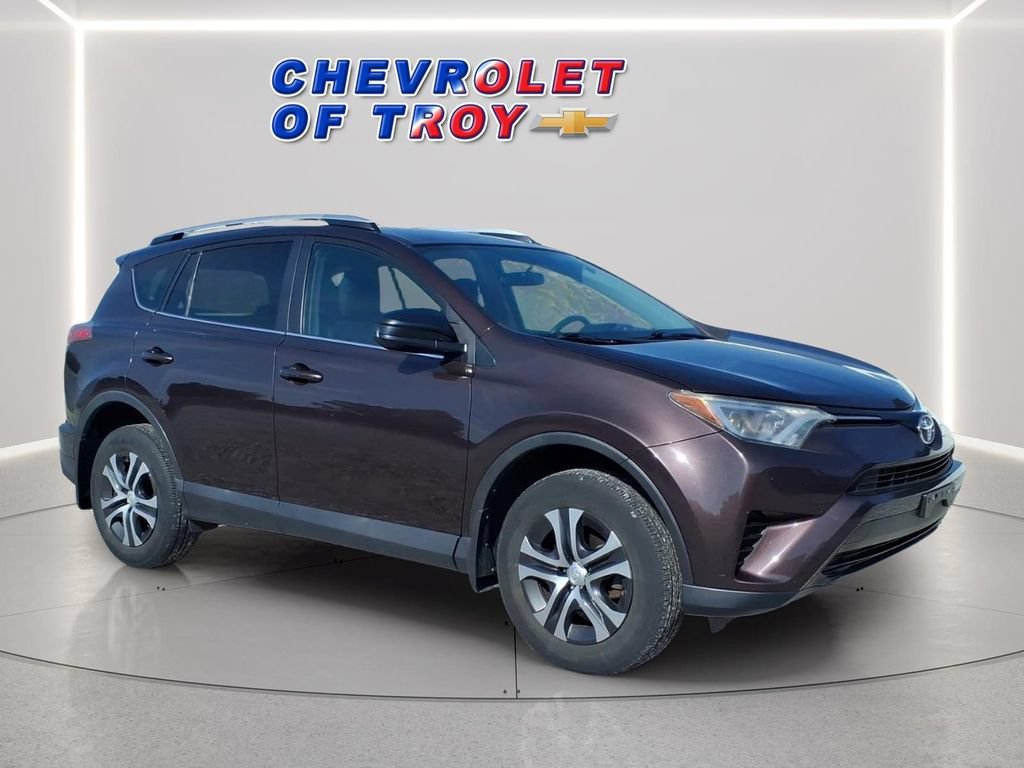 Used 2016 Toyota RAV4 LE AWD/4WD image 1