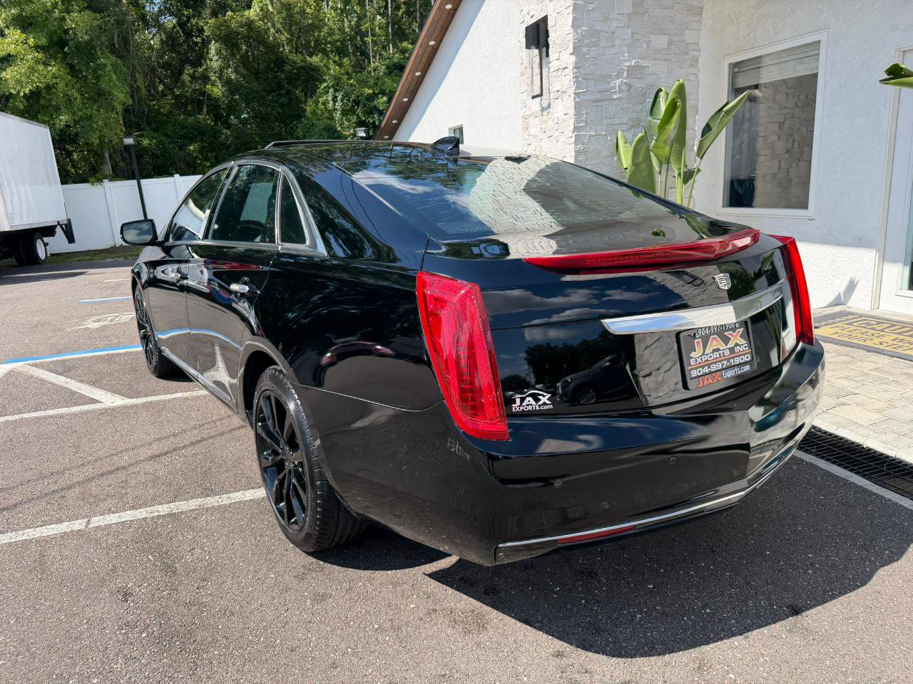 Used 2017 Cadillac XTS Luxury w/ Driver Awareness Package FWD image 12