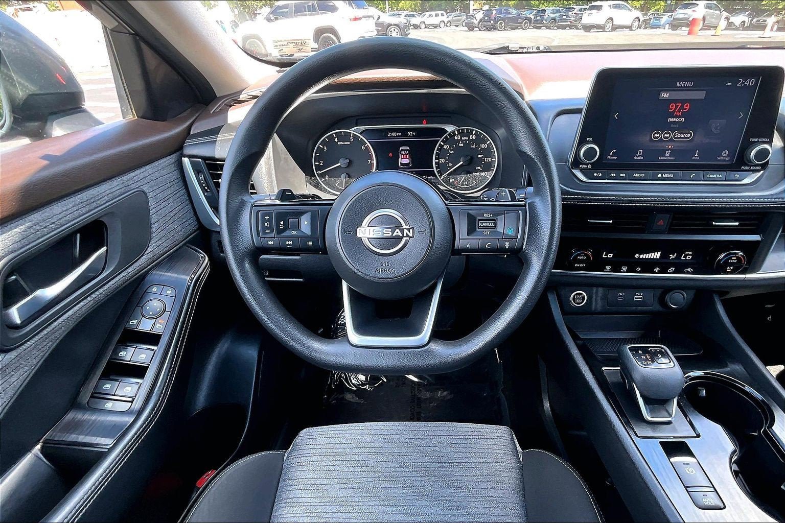 Used 2023 Nissan Rogue SV AWD/4WD image 5