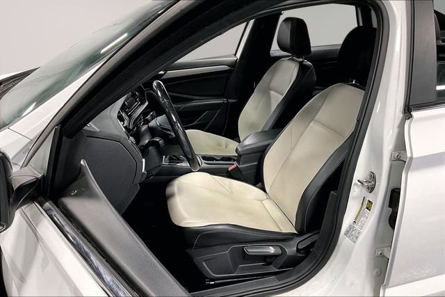 Used 2019 Volkswagen Jetta R-Line image 21