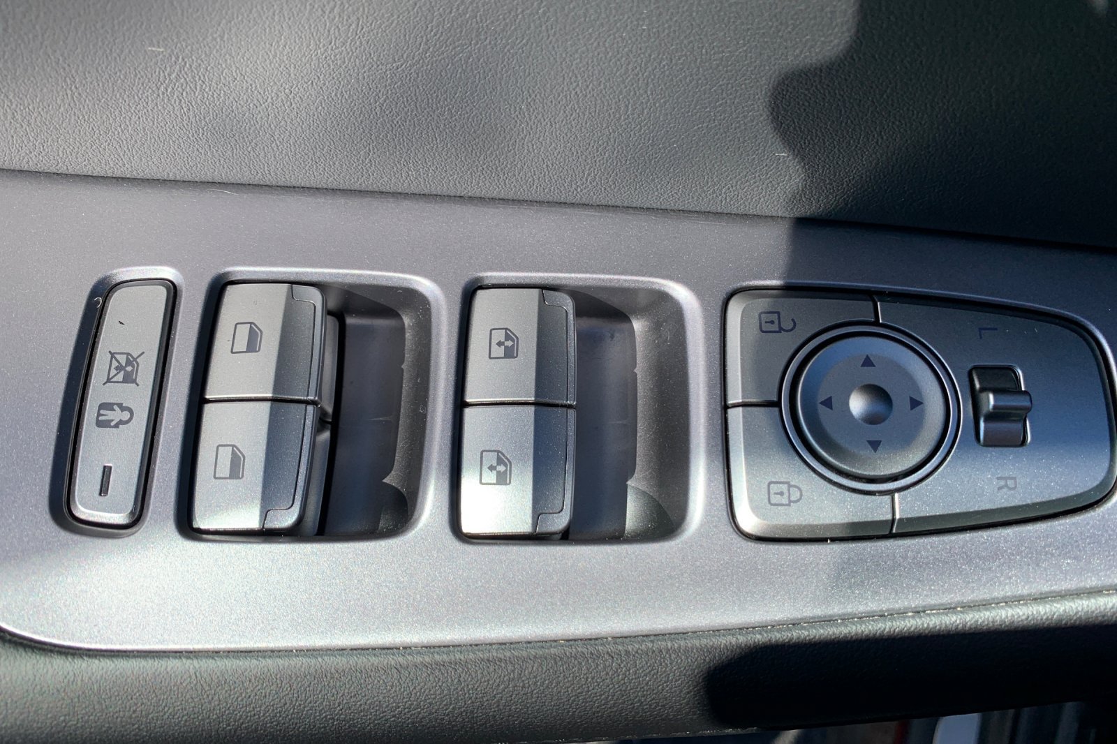 Used 2024 Hyundai Palisade Limited AWD/4WD image 14