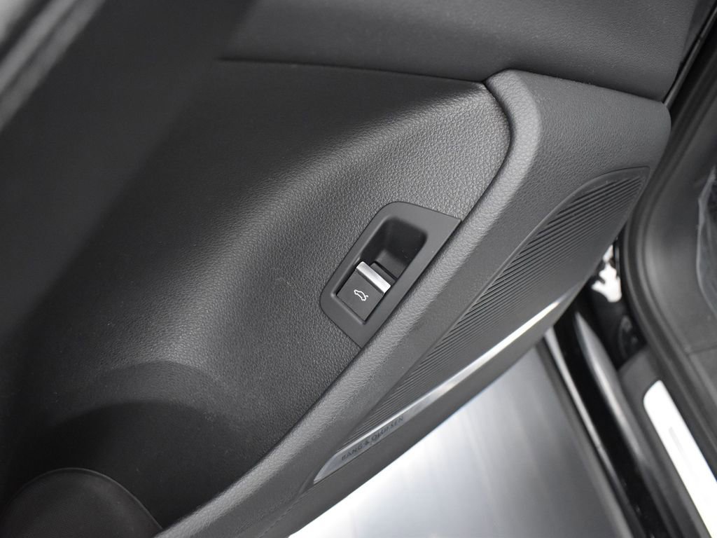 Used 2023 Audi Q7 3.0T Premium Plus image 11