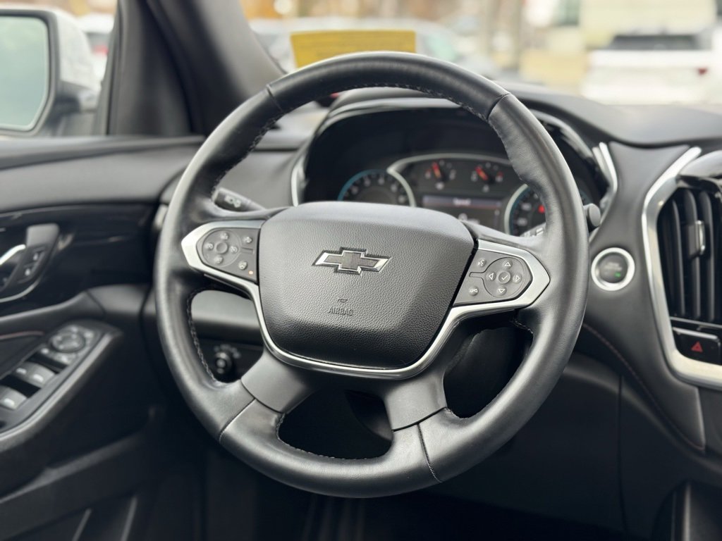 Used 2023 Chevrolet Traverse RS image 14