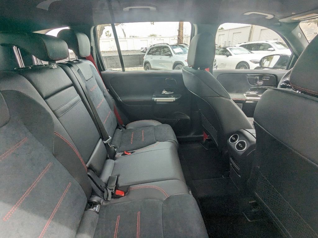 New 2024 Mercedes-Benz GLB 35 AMG 4MATIC image 15