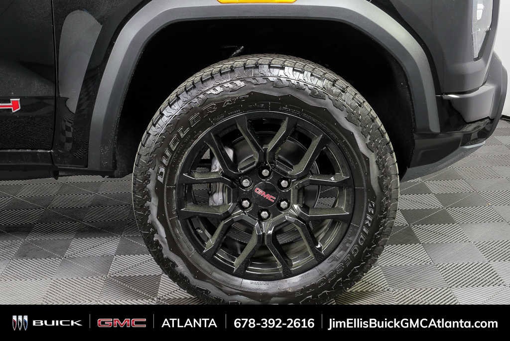 New 2026 GMC Canyon AT4 w/ AT4 Premium Package image 36