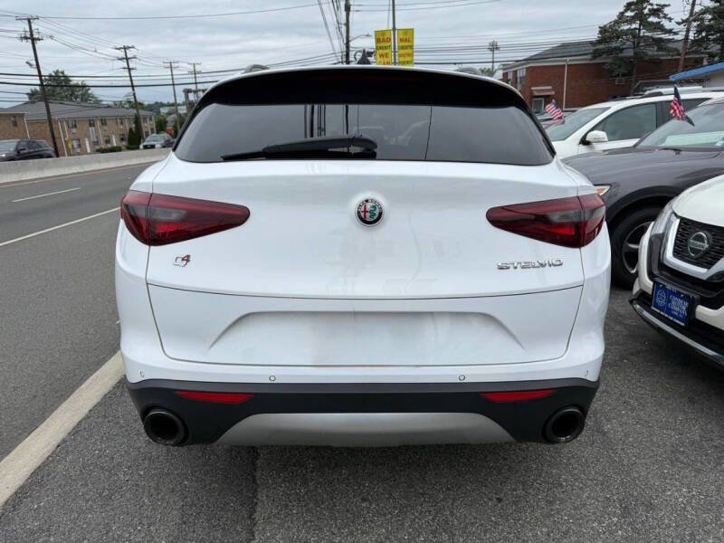 Used 2018 Alfa Romeo Stelvio Ti Sport image 6