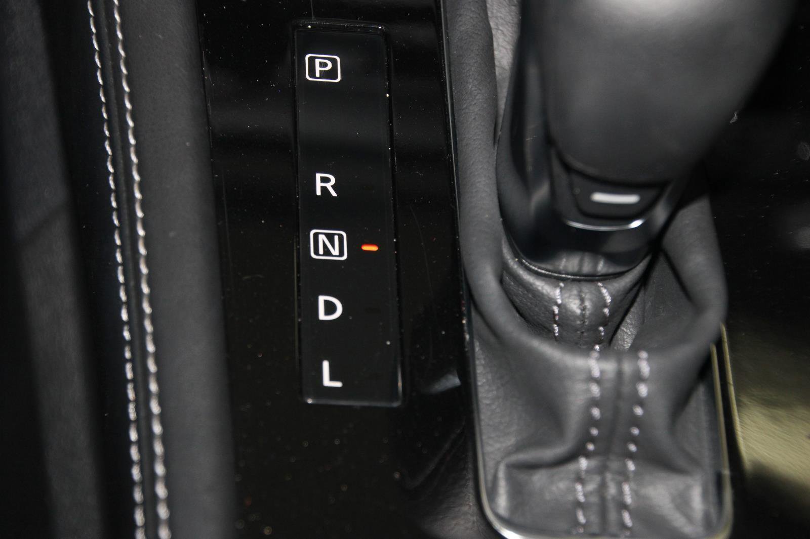 Used 2024 Nissan Kicks SR w/ SR Premium Package image 16