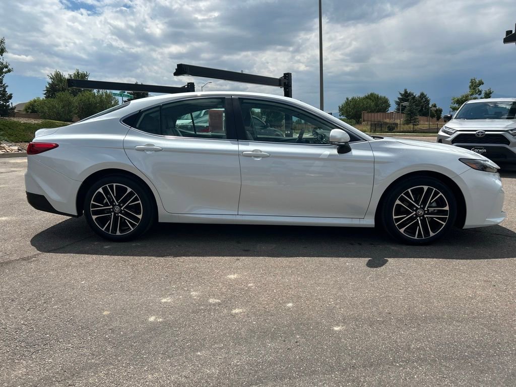 Used 2025 Toyota Camry XLE image 11