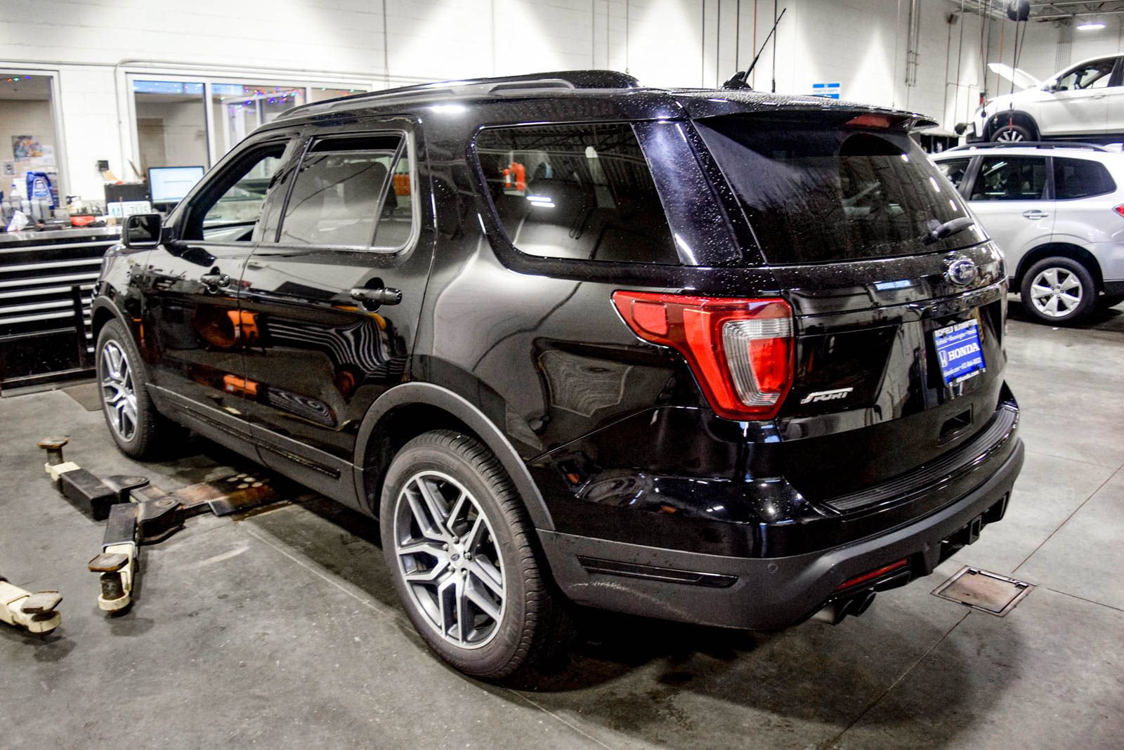 Used 2018 Ford Explorer Sport AWD/4WD image 6