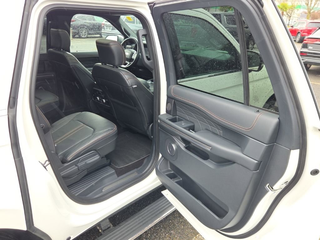Used 2022 Ford Expedition Max Platinum image 17