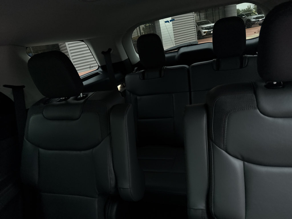 New 2026 Ford Explorer Active w/ Active Comfort Package RWD image 9